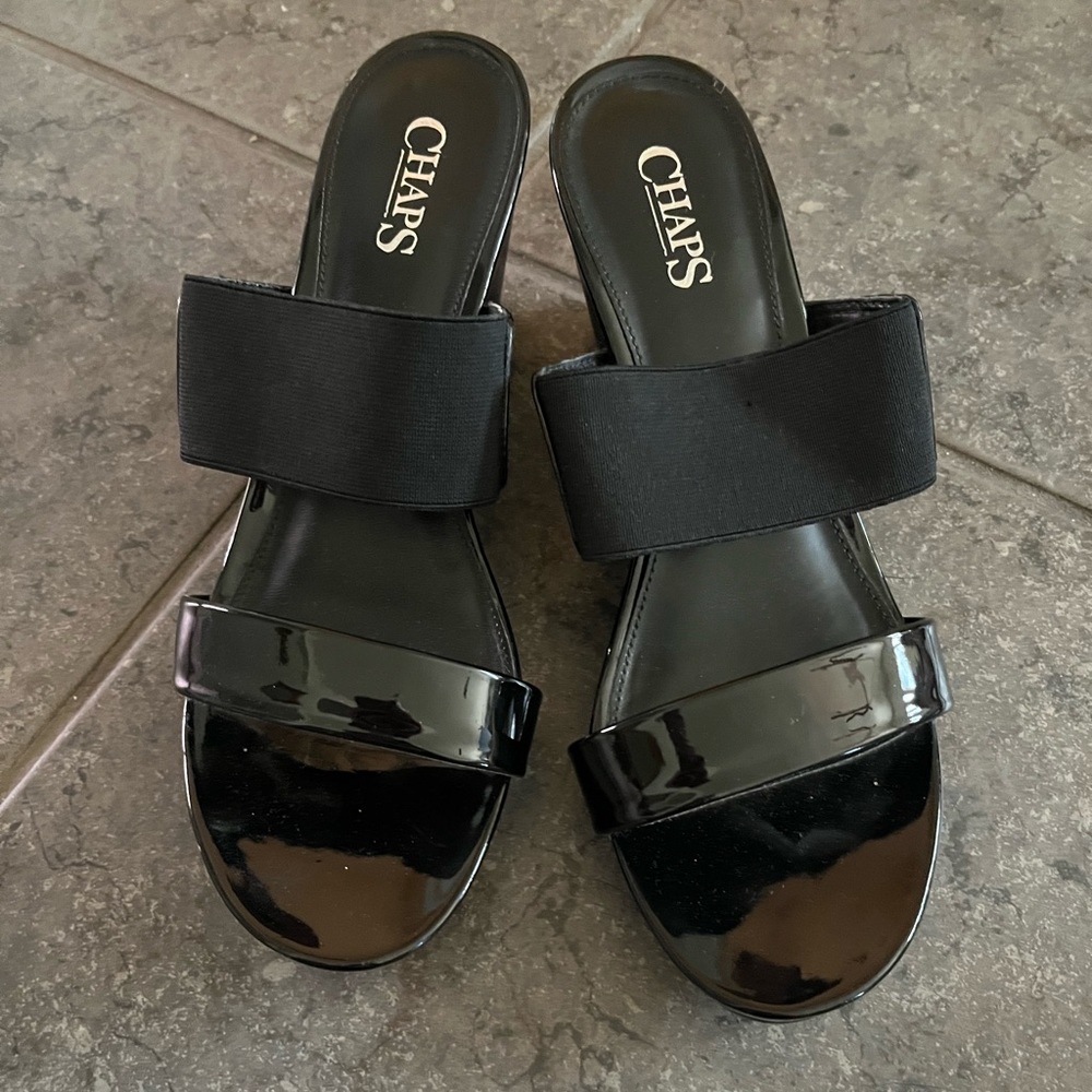 Size 9 black open toe heels. Only worn once.